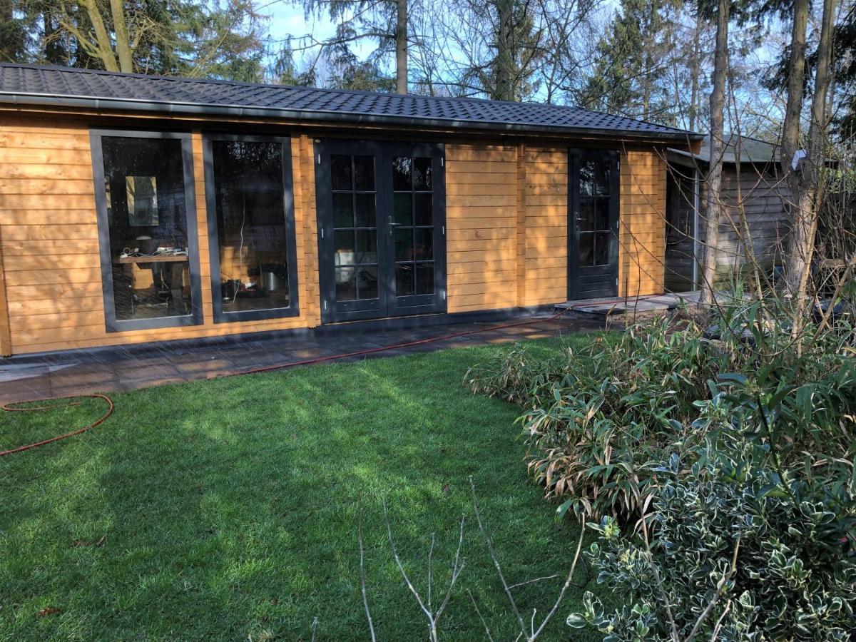 3 Slaapkamer Blokhut Met Opgemaakte Bedden Villa Putten Kültér fotó
